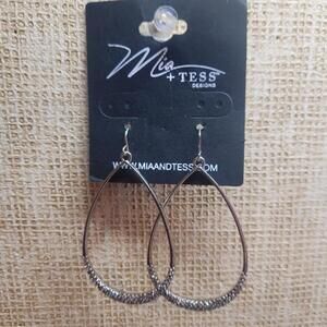 Mia + Tess Designs Silver Tone Teardrop Dangle Hook Earrings NWT